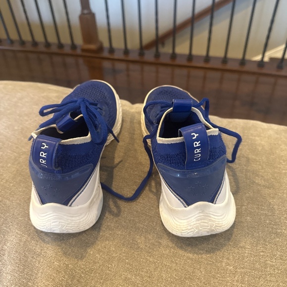 Under Armour Curry 10 (UA Flow Curry 10) – GS / Youth version in the Royal Blue/ - Picture 4 of 6